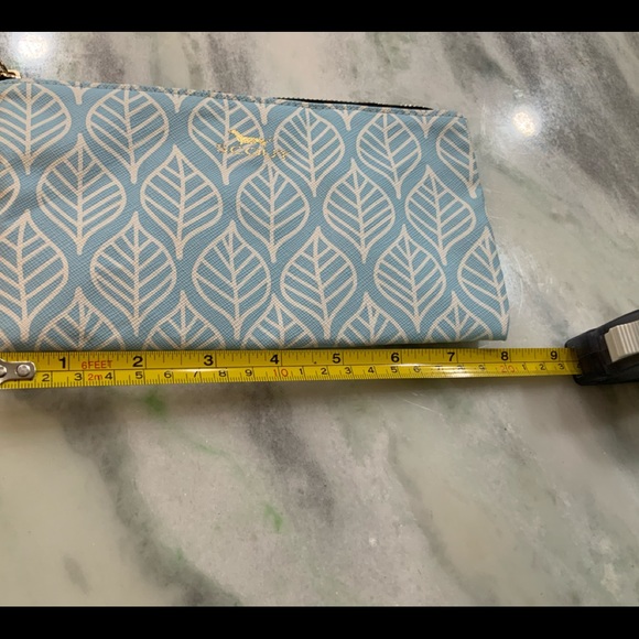 Kate Spade Scout Wristlet - Picture 5 of 6